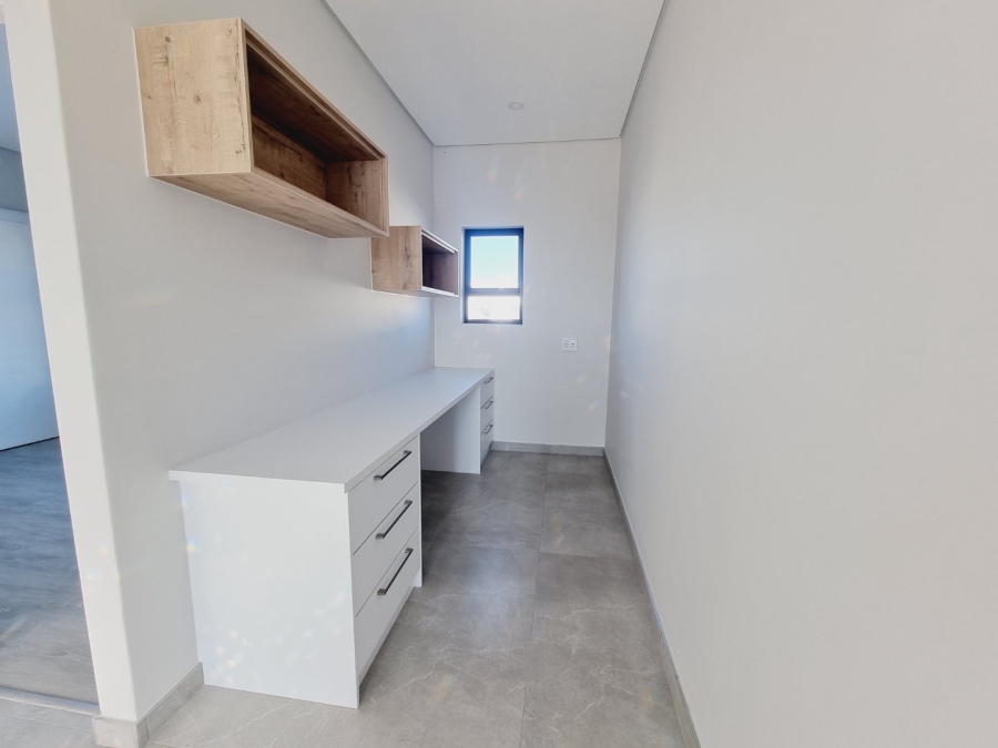 4 Bedroom Property for Sale in Sandown Western Cape